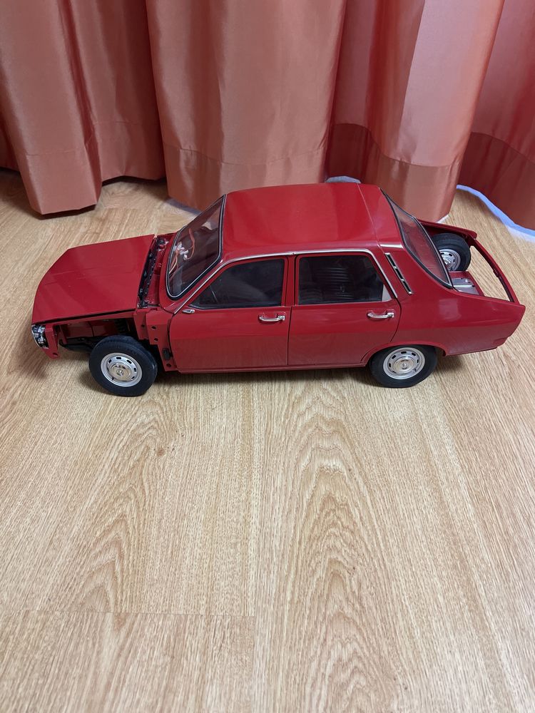 Machetă Dacia 1300