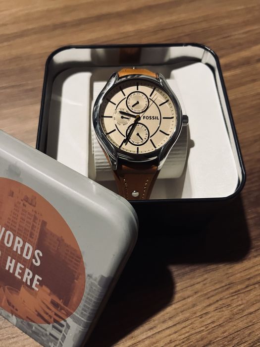 Дамски часовник FOSSIL