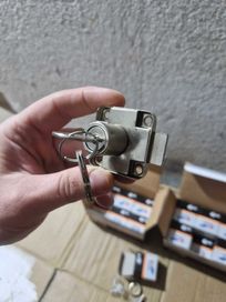 Мебелна ключалка за шкаф / чекмедже / гардеробче