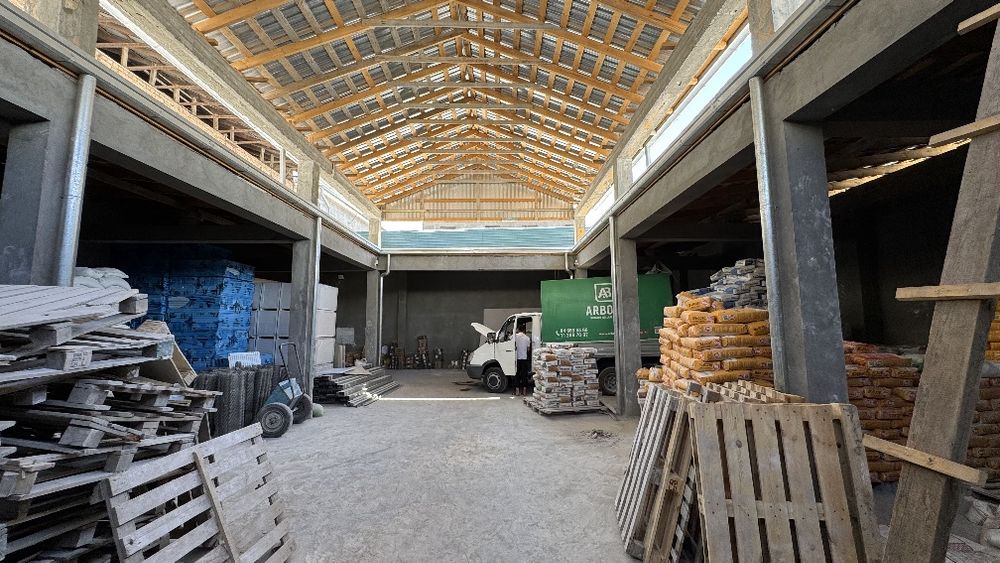 Продается коммерческое здание в Алмазарском районе