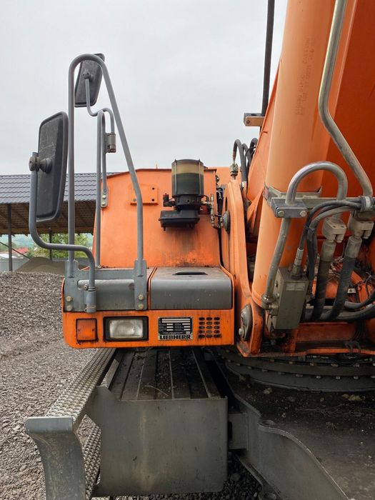 De vanzare Liebherr A904C