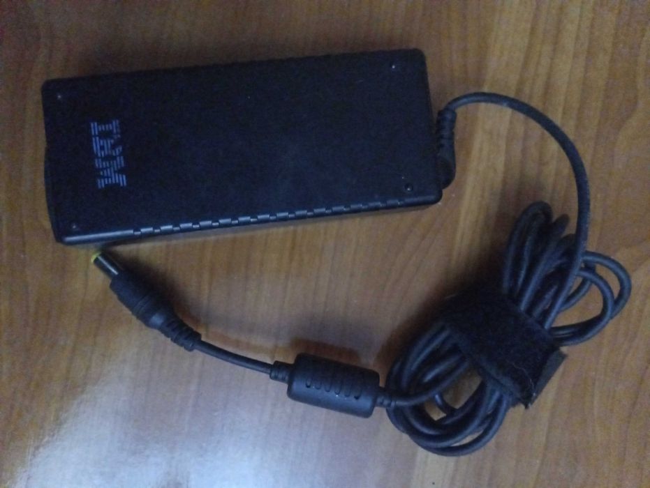 Laptop Pentium 2 mobile ibm think pad 570 13 inch