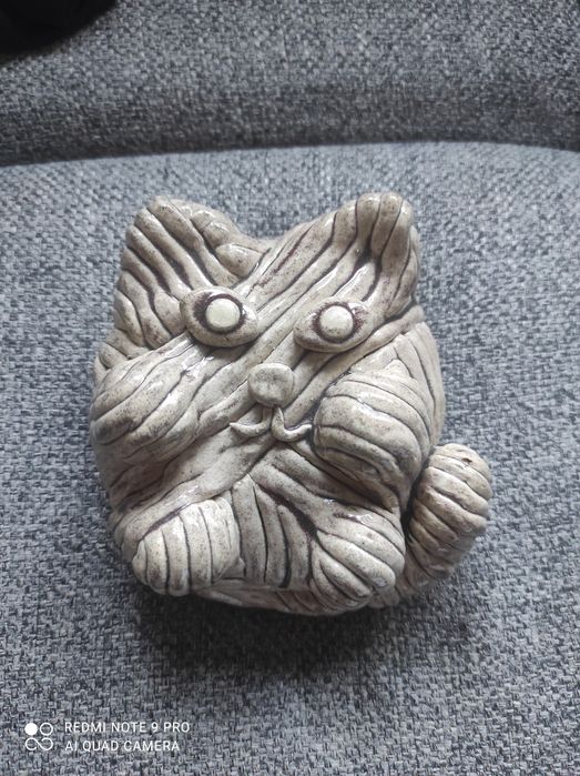 Малка статуетка коте