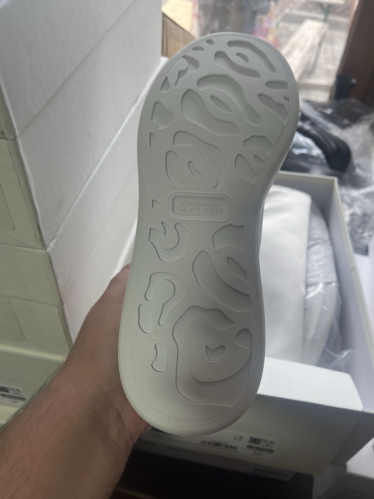 Mcqueen white (marimea 41)
