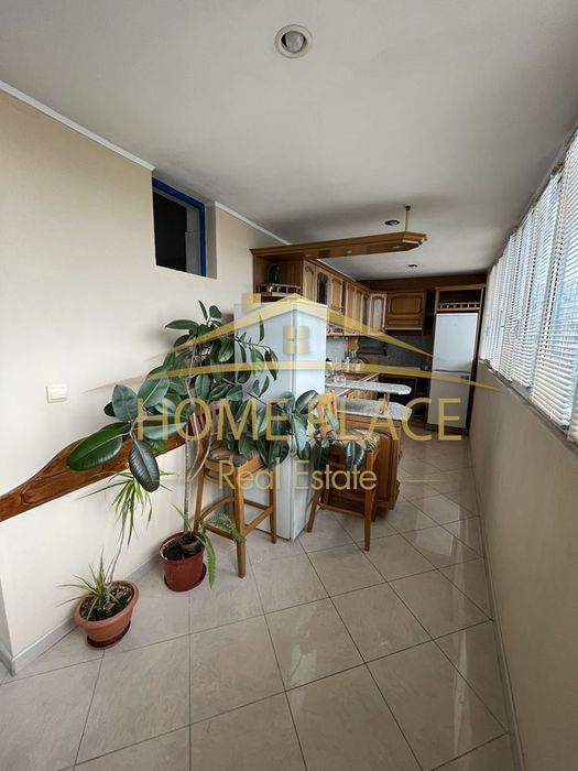 Дава се под наем Двустаен апартамент в Варна, Център - 60 кв.м за 433.5 € - Снимка #2