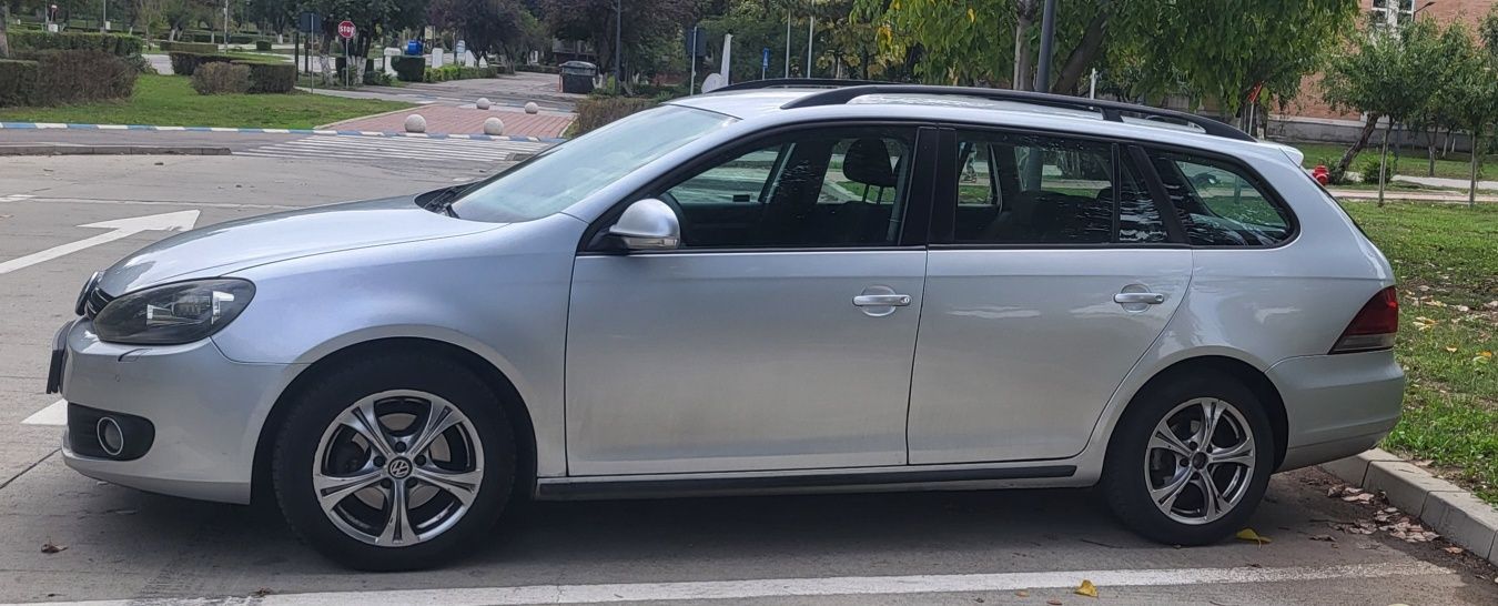 Vând Golf 6 2010
