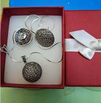 Set:Cercei,lantisor,medalion cu pietricele,argint