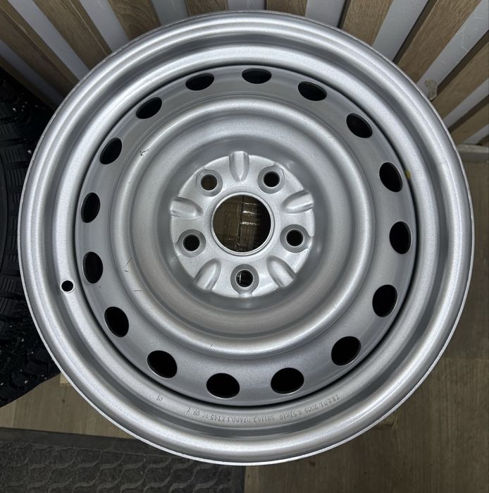 Новые штампы. диски железные R16 5x114.3 Toyota