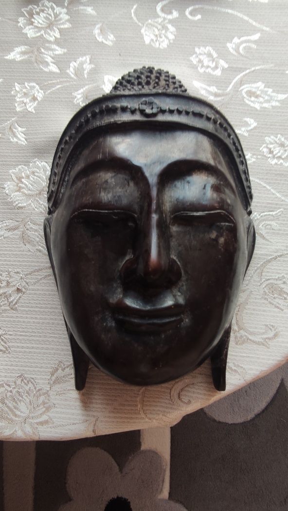 Фигура на Буда за а стена