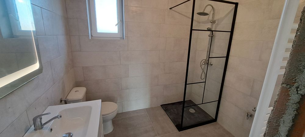 Vand casa individuala