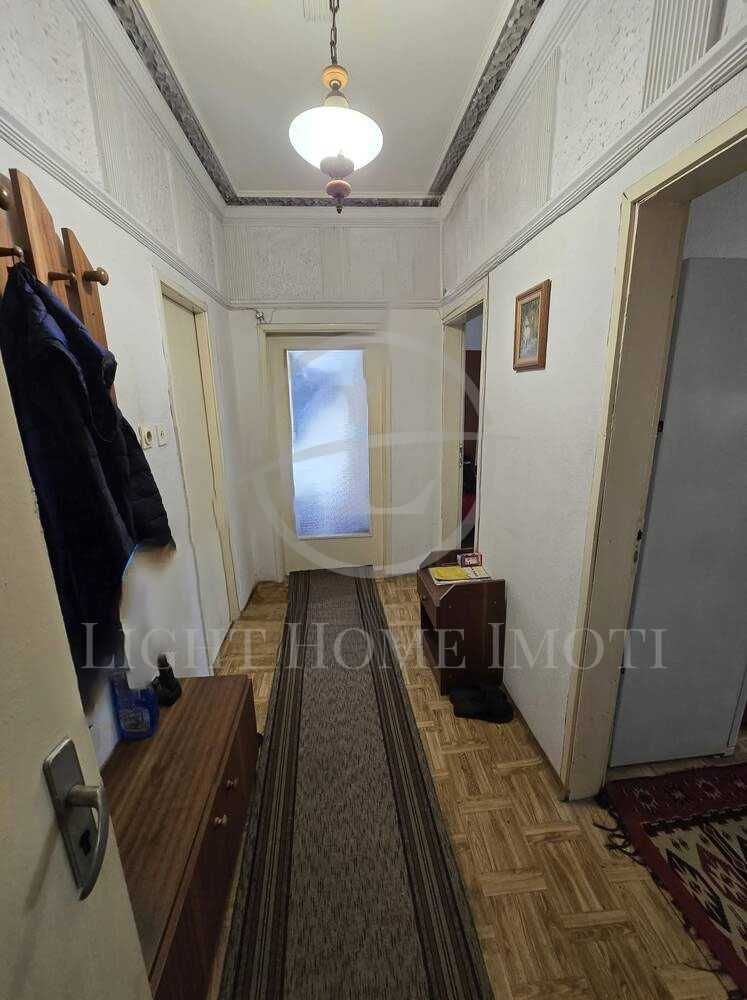 Реф. 2220 Тристаен Апартамент Тракия