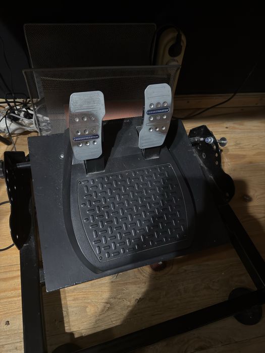 Волан Thrustmaster T300