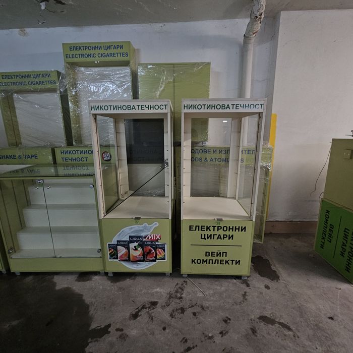 Стъклени витрини с LED осветление!