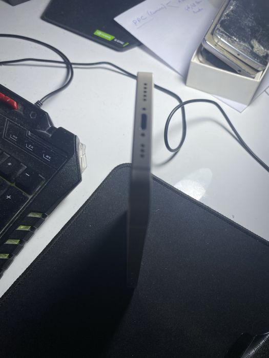 iphone 12 100% baterie