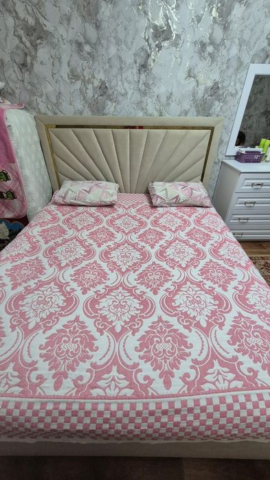 Продаю уютную двуспальную кровать в хорошем состоянии.
Размер: 180 × 2
