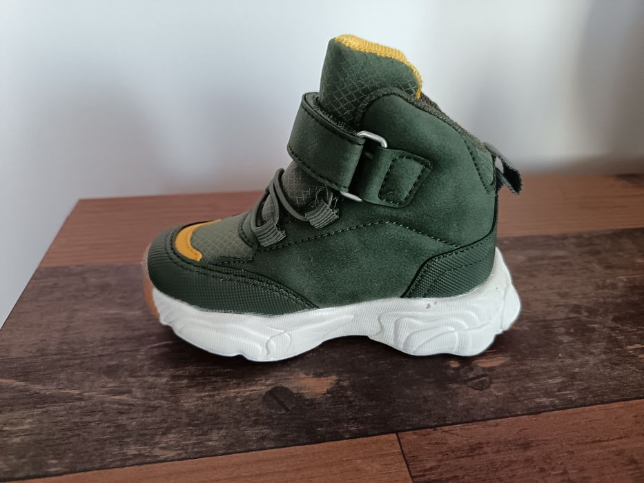 Детски зимни боти