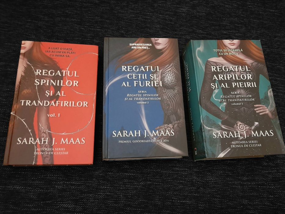 3 vol Regatul spinilor si al trandafirilor ( hardcover). Sarah J Maas