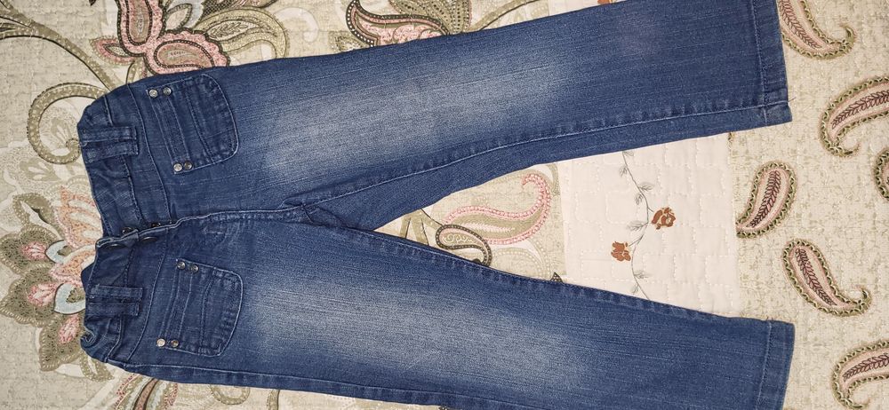 Джинсы на девочку разных возрастов