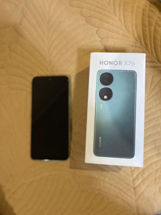Продам телефон Honor 7xb