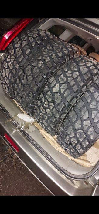 Anvelope off roade aproape noi R 16 cu jante Nissan xtrail