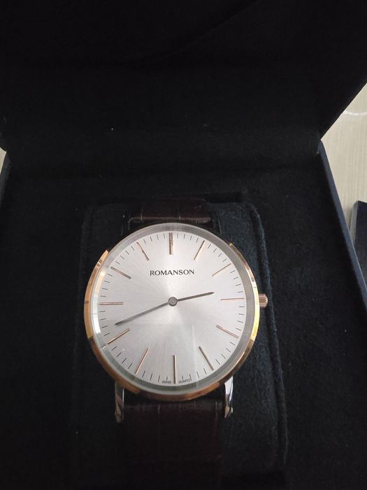 Продам новые часы Romanson