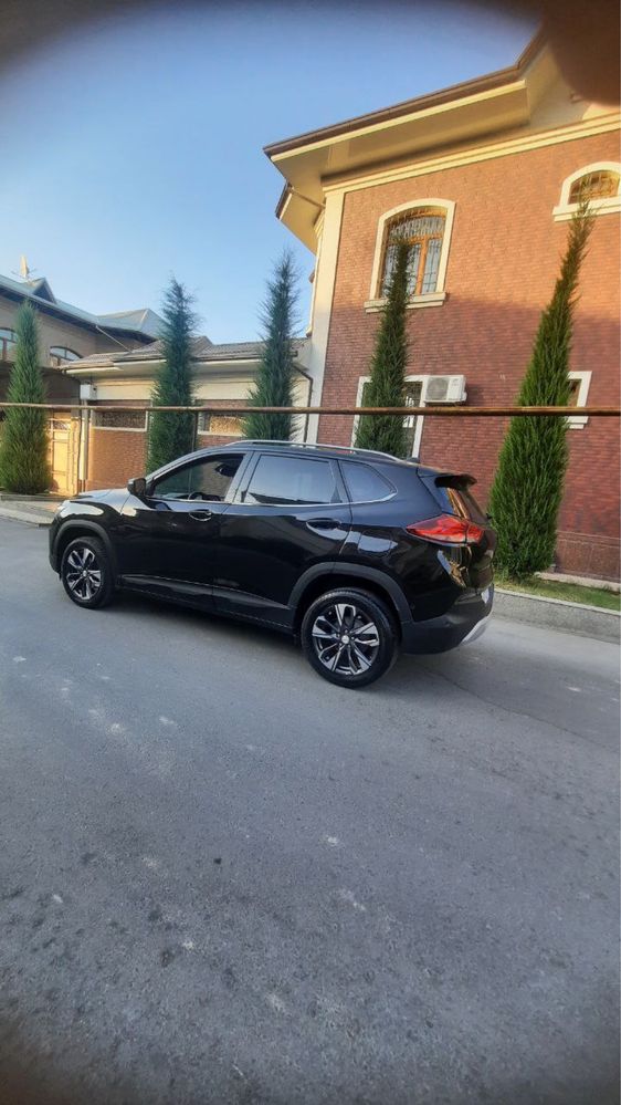 Treker 2 2023 Premier Full Avtomat karobka srochna sotiladi