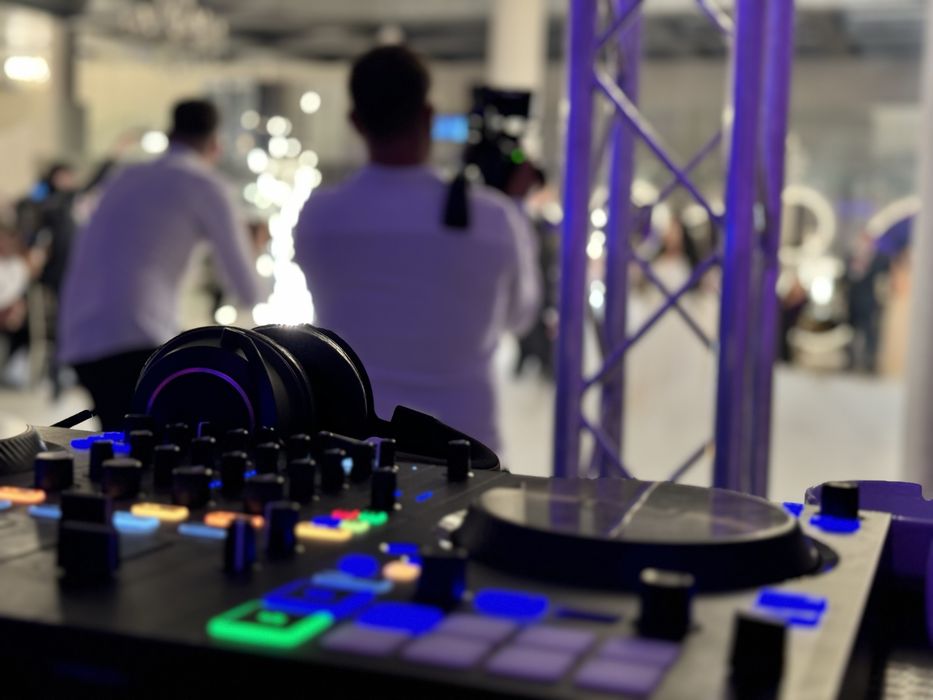 Dj pentru evenimente private si corporate botez, nunta, majorat