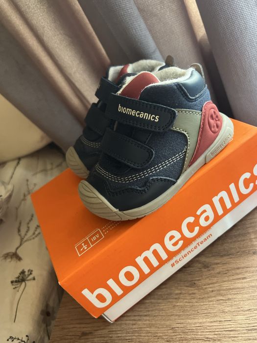 Обувки Biomechanics