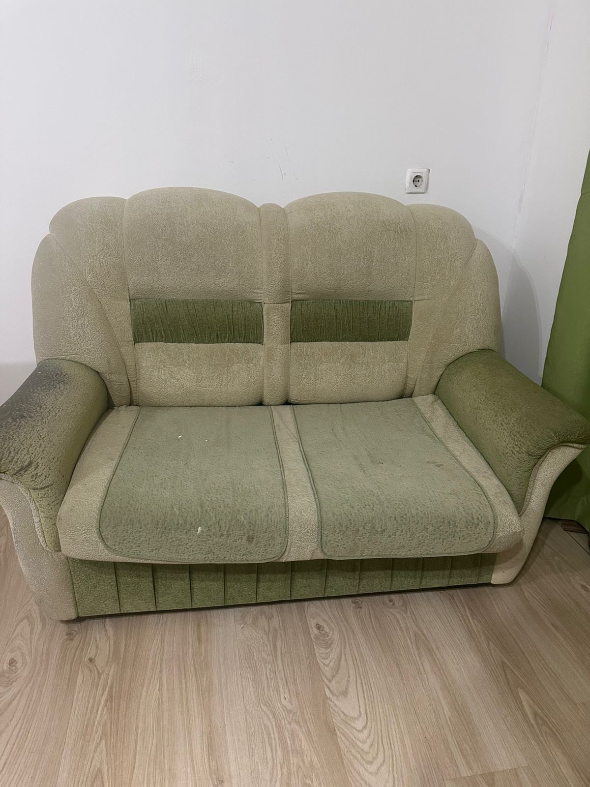 Продам диван дешево
