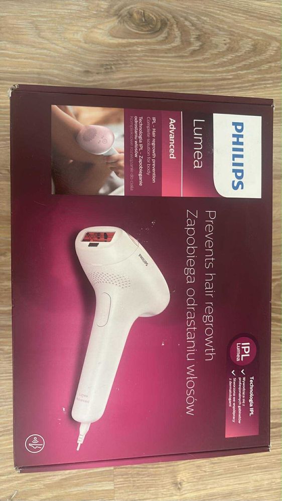 Фотоепилатор Philips Lumea