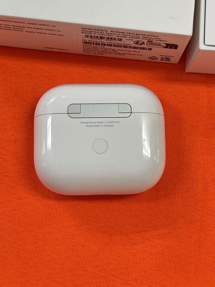 Кейс Airpods 3 оригинал