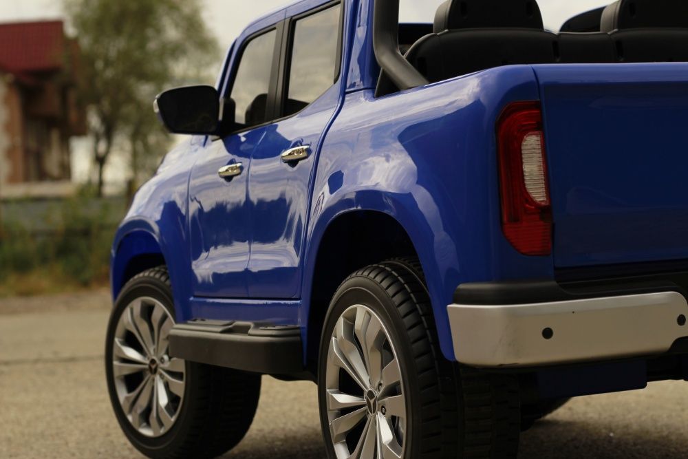 Masinuta electrică pentru 2 copii Mercedes X-Class #Blue