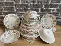 Сервиз за хранене -Churchill Staffordshire -England Briar Rose
