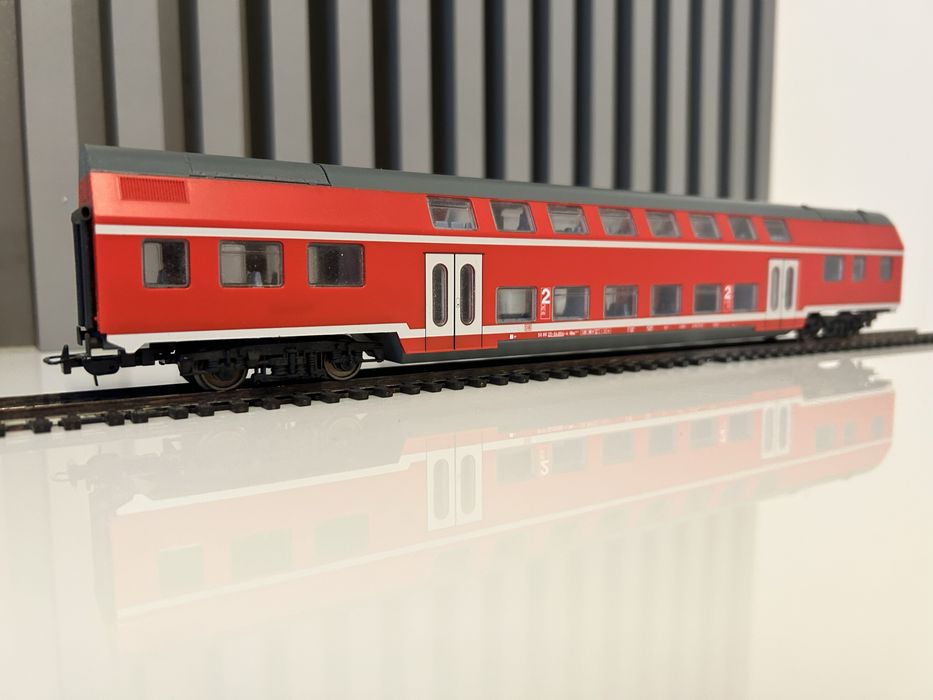 Vagon etajat, clasa a 2-a, DB Regio, produs de PIKO, scara 1:87