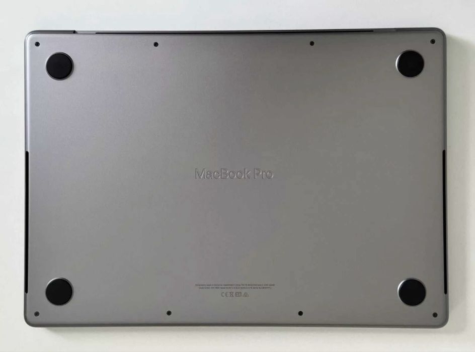 Macbook Pro 14 M1 Max 10 CPU 32 GPU 64GB RAM 4TB SSD Space Grey
