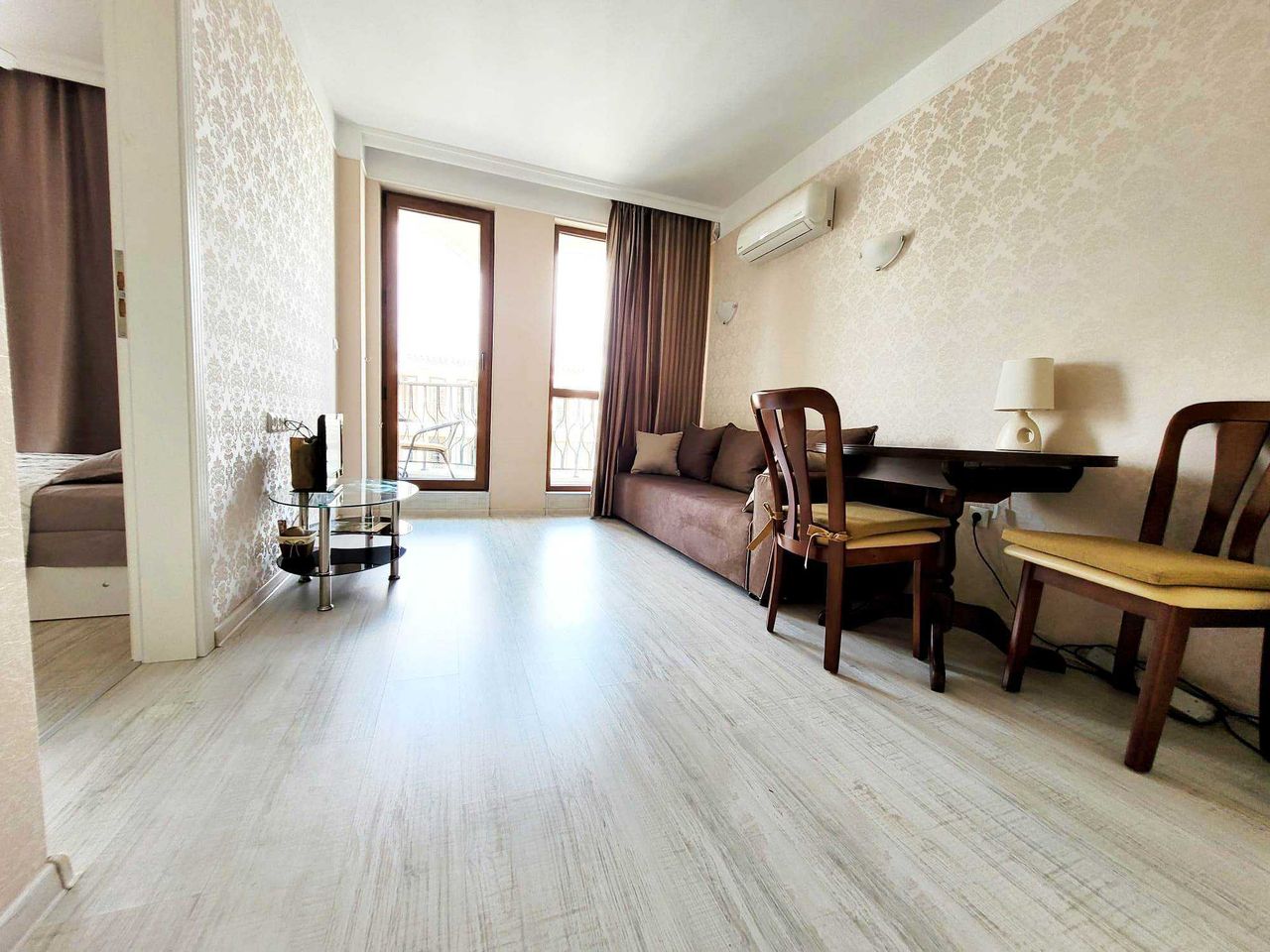 Продава се Двустаен апартамент в к.к. Слънчев бряг - 46 кв.м за 1631 €/кв.м - Снимка #2