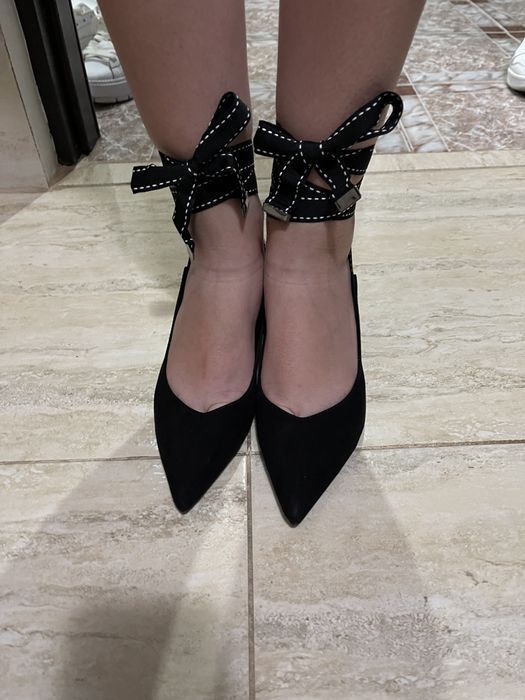Pantofi Berska cu toc scurt 3 cm negri marimi 36 si 37 noi