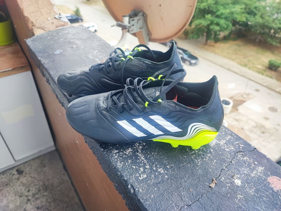 Професионални футболни обувки ( бутонки ) Adidas Copa 20