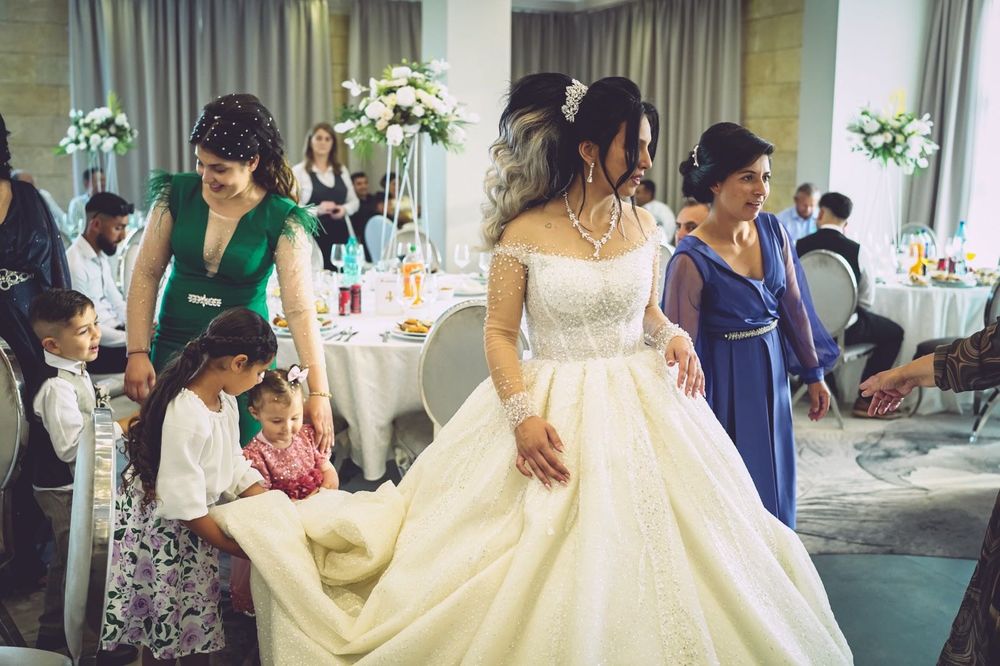 Vând rochița de mireasă