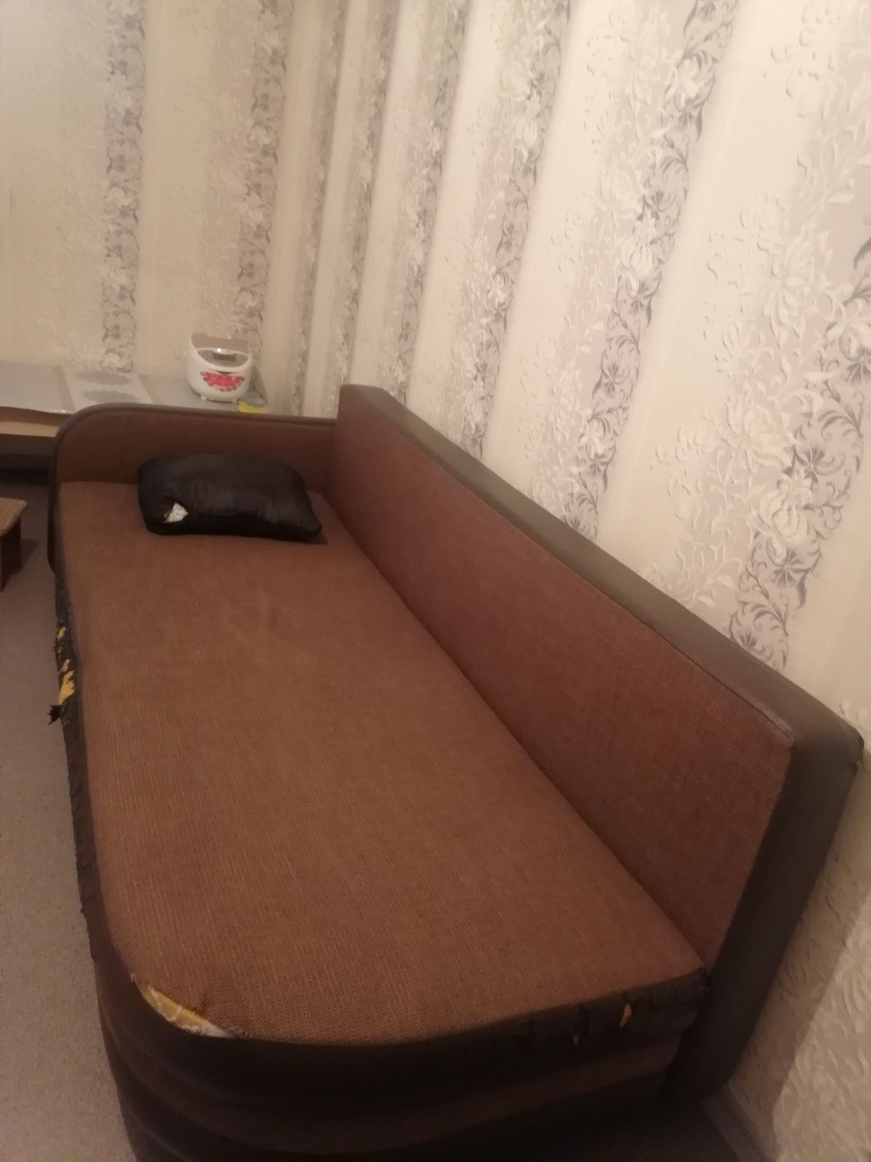 Продам диван 2м20