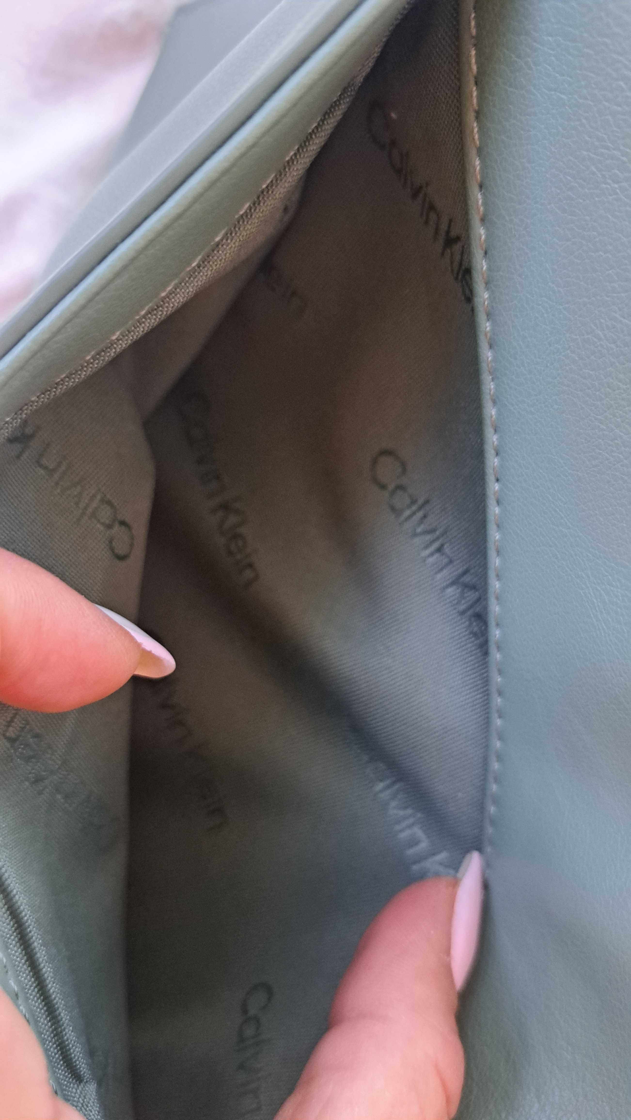 Малка Чанта Calvin klein