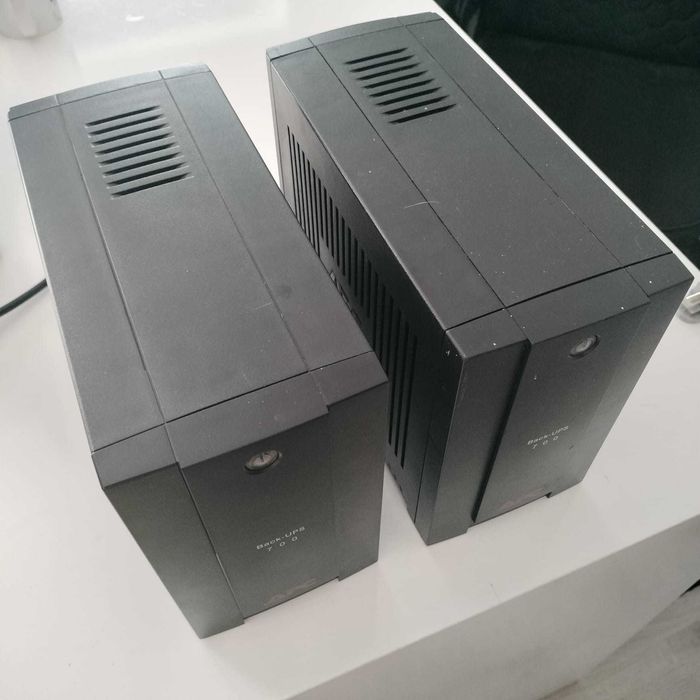2 buc UPS APC700VA