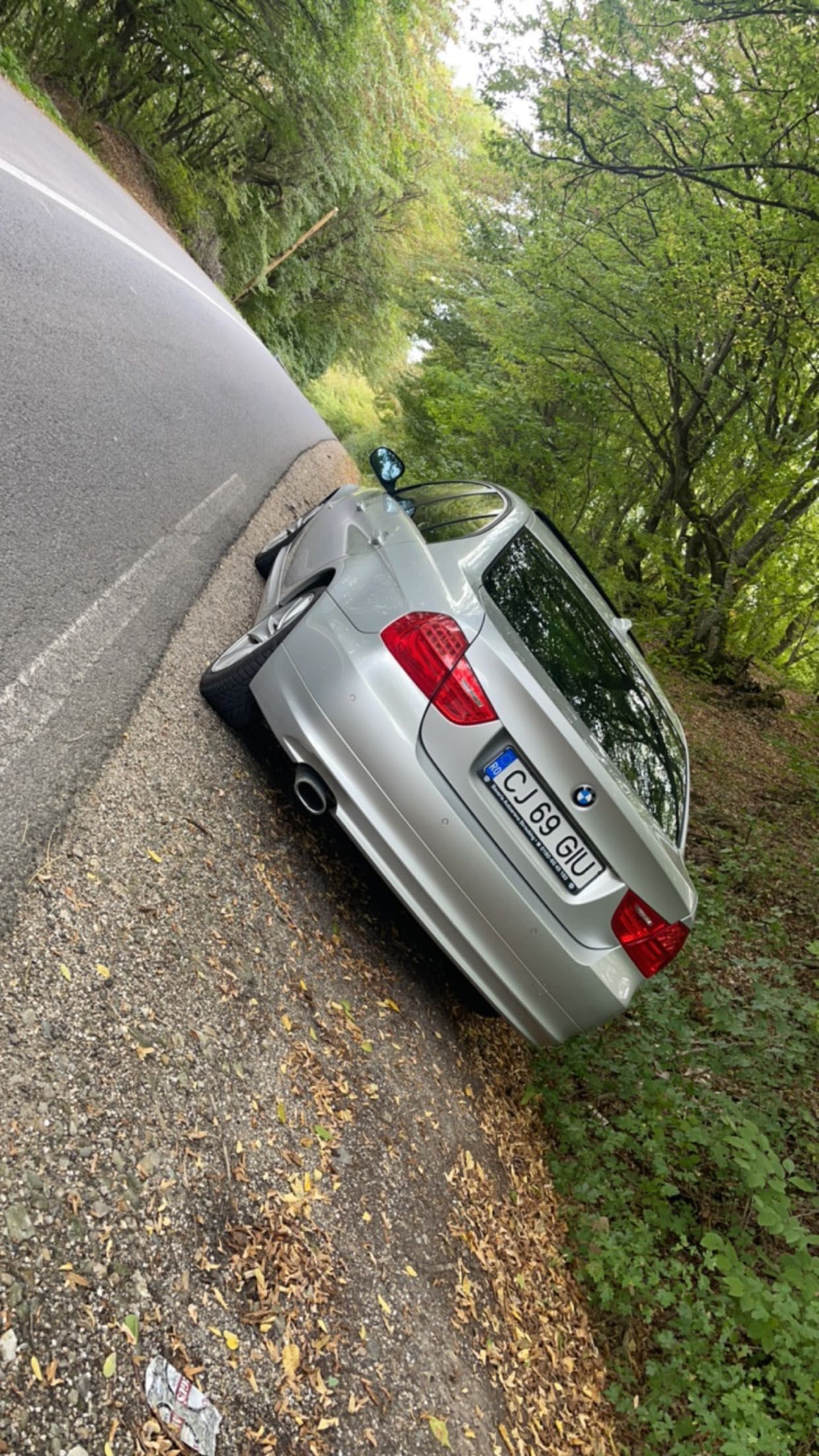 Vând BMW E90 320 d