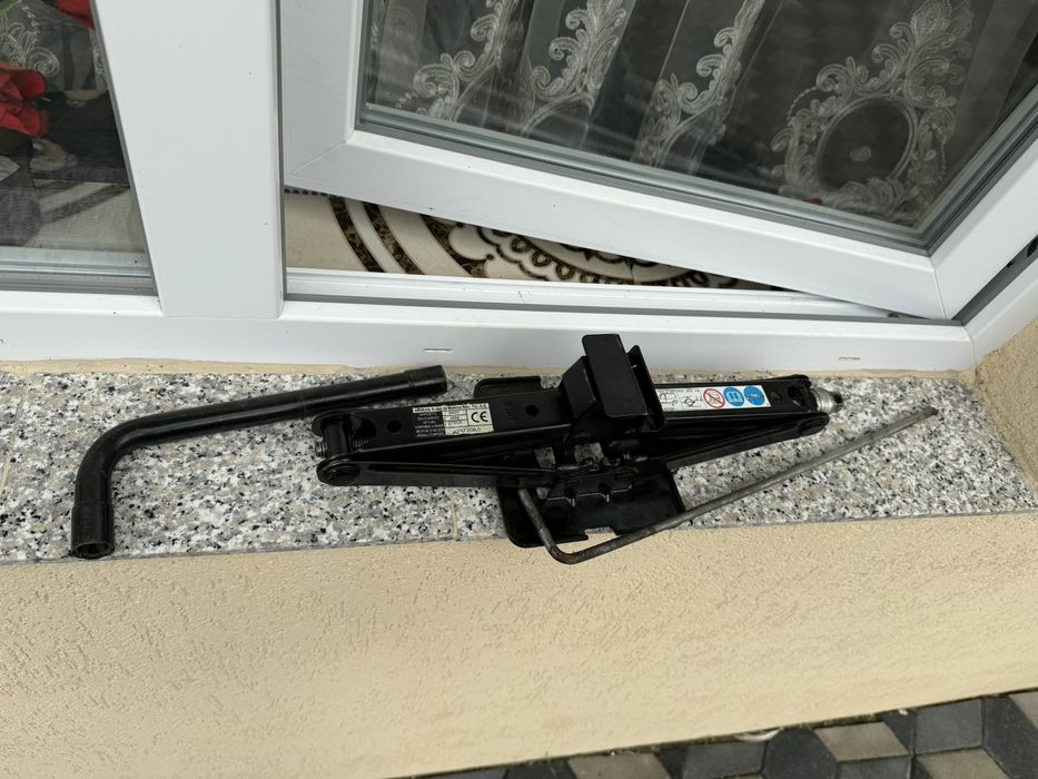 Cric Volkswagen audi renault Dacia Bmw fiat etc