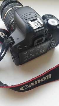 Vand DSLR Canon 650d + 4 obiective + Geanta Lowepro si alte accesorii