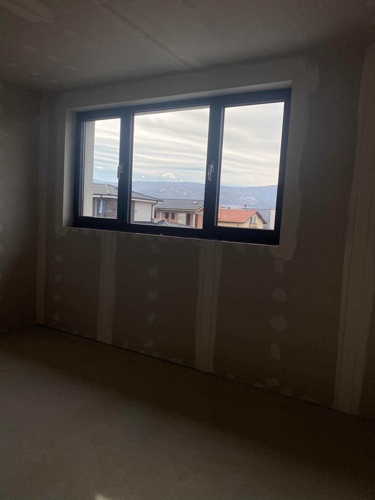 Продава се Къща в Пловдив, Остромила - 380 кв.м за 1048 €/кв.м - Снимка #7