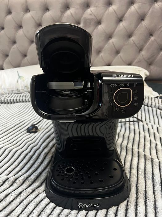 Aparat de cafea cu capsule Bosch Tassimo aproape nou
