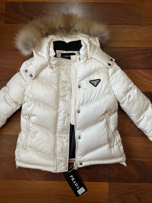 Новая теплая курточка на девочку, на 3-4 года, Китай