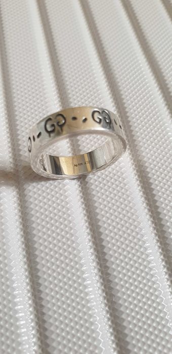 Продаю кольцо gucci оригинал размер 17. 925 Италия