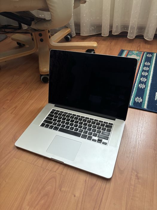 Macbook Pro 15 inch 2013 retina display i7 placa video dedicata